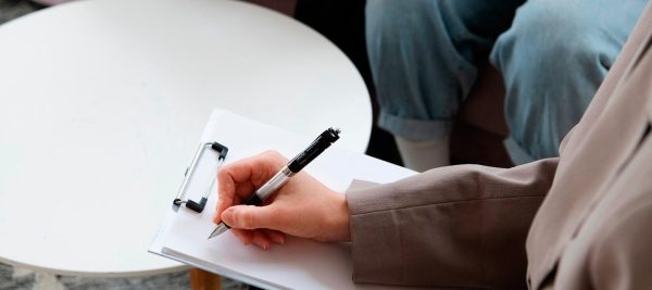 Otros psicoterapeutas o tarotistas (online o presencial) consultar